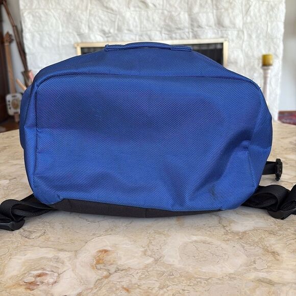 Michael Linnell Reflector Line Toss Pack Backpack Royal Blue Large Unisex - Picture 6 of 15